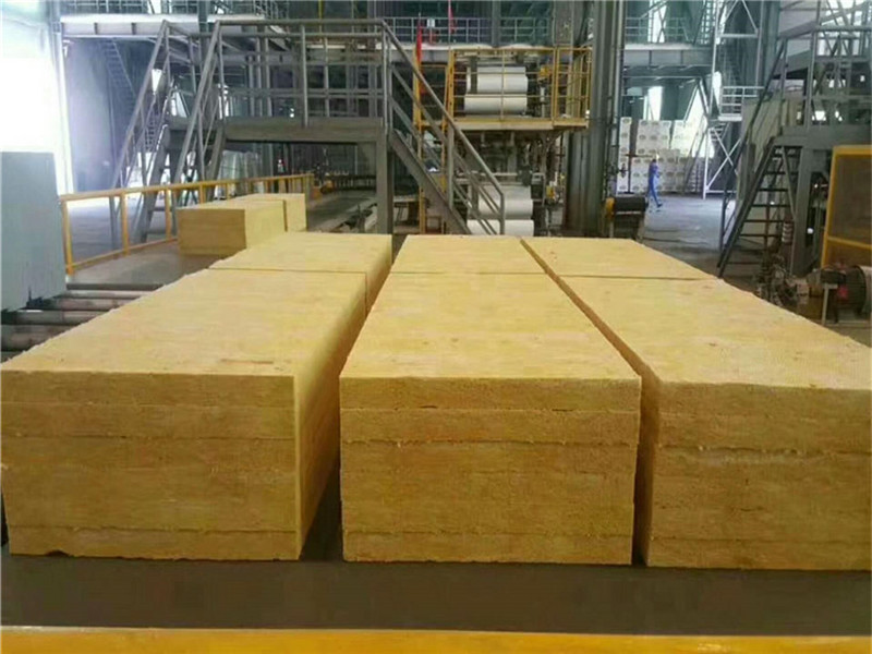 巖棉板使用年限